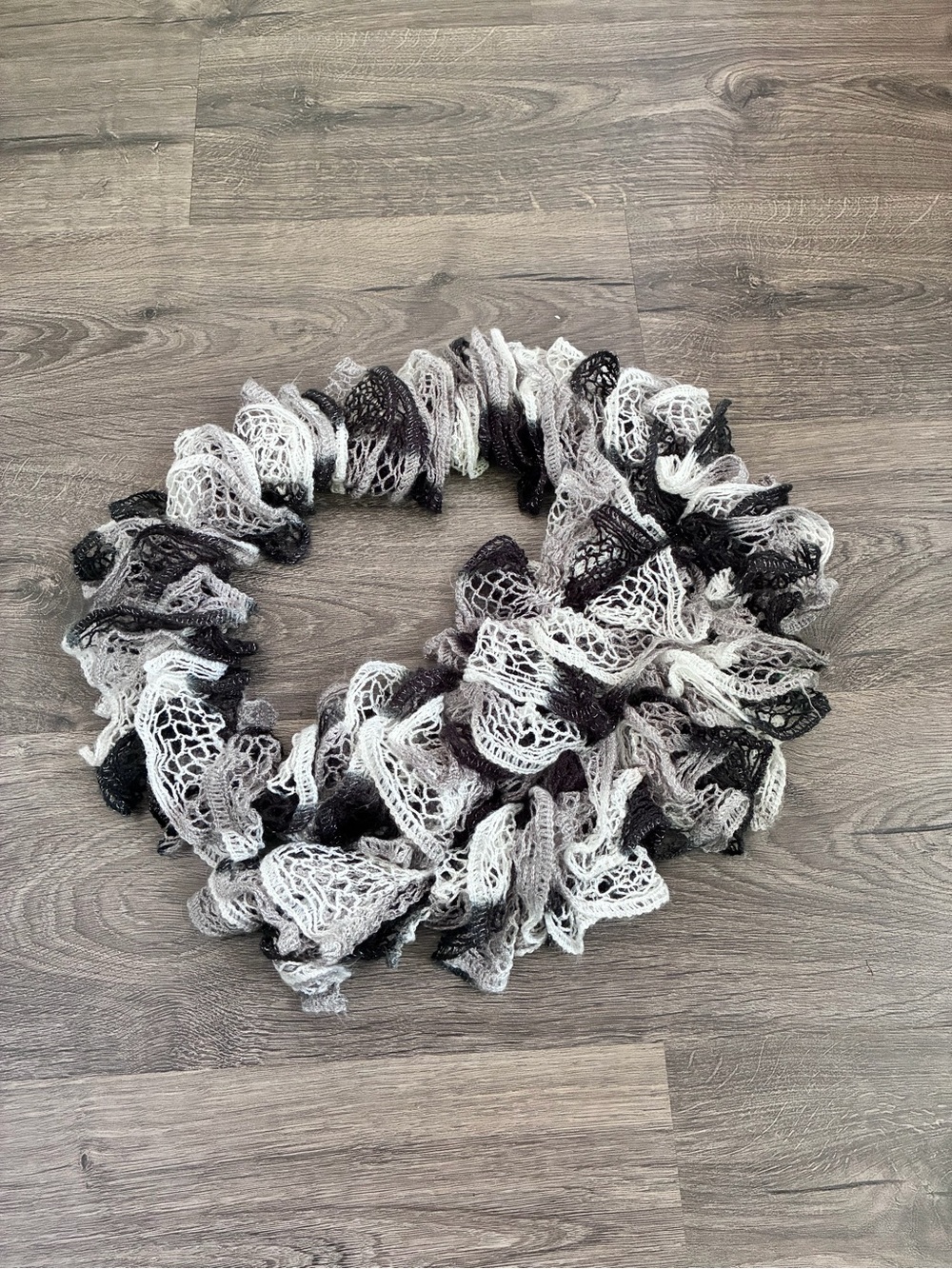 Ruffled Knit Infinity Scarf - Black & White